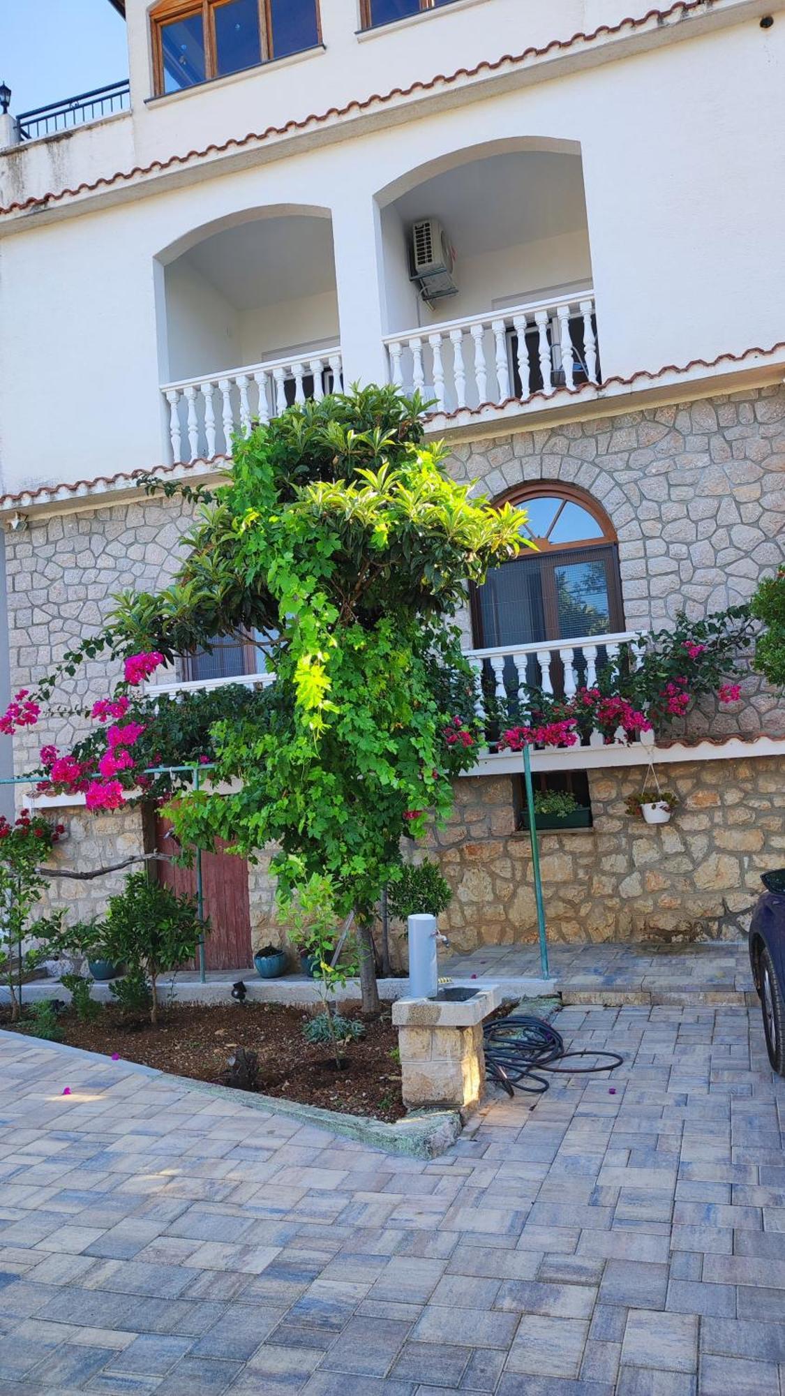 Apartments Veni Up Starigrad Paklenica Buitenkant foto