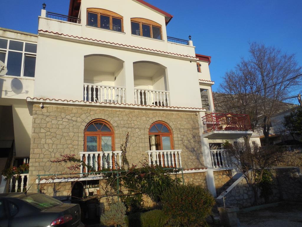Apartments Veni Up Starigrad Paklenica Buitenkant foto
